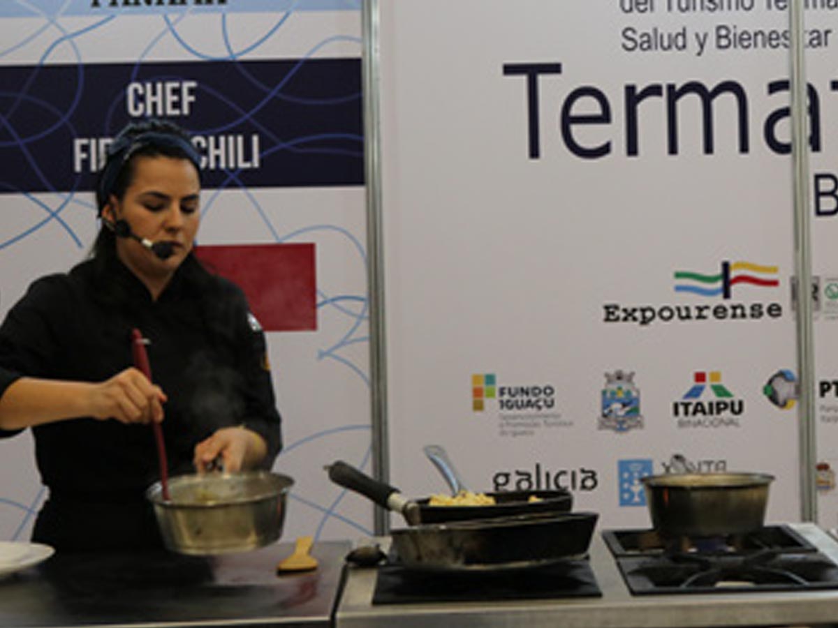 Niki Aguilar de Costa Rica quienes dieron a conocer la importancia de la cocina saludable. Aguilar elaboró dos recetas enfocada en la zona azul.