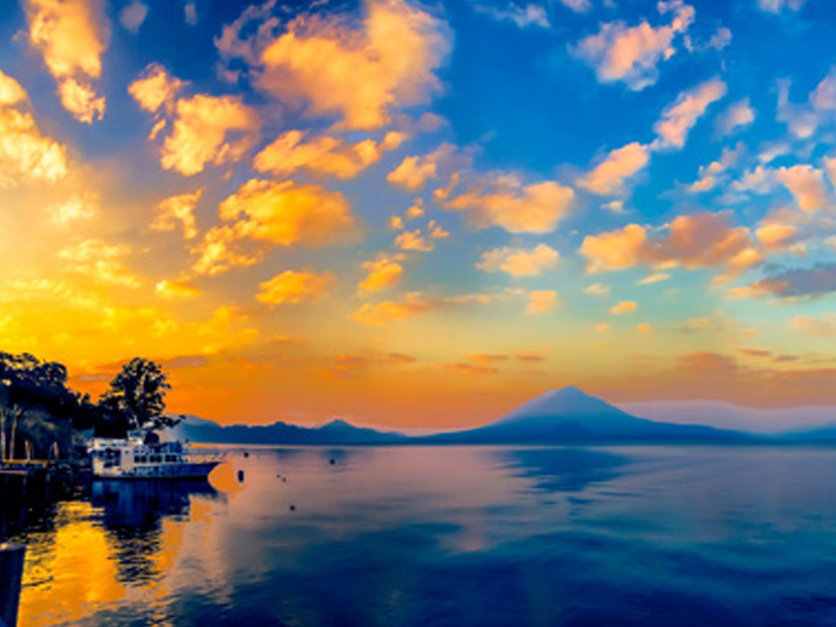 Cortesía Javier Fernández. El lago de Atitlán fue nominado como una de las siete maravillas del mundo