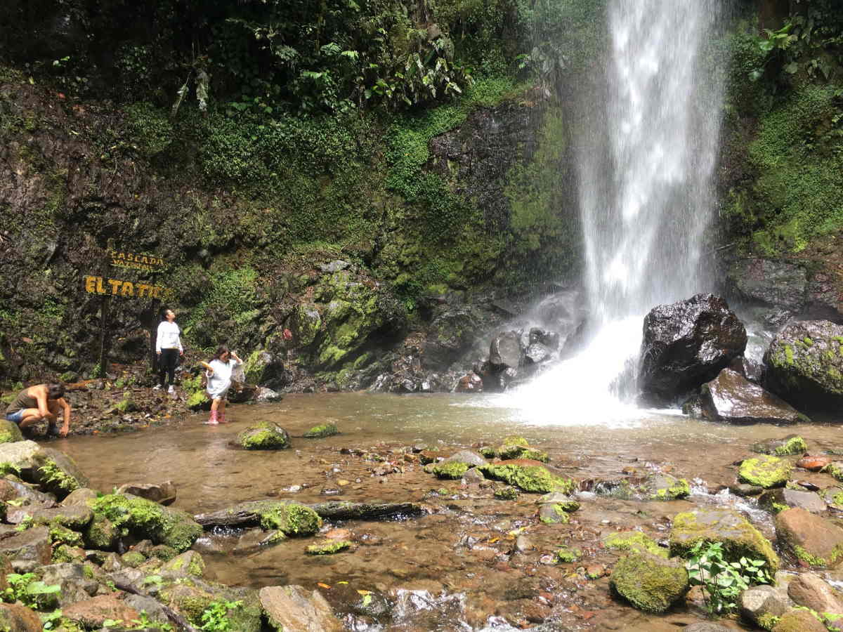 Autoridad de Turismo Panamá/ Revista Viajes Cascada El Tatica.