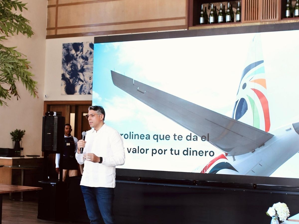 Arajet, la aerolínea bandera dominicana, celebró hoy su tercer aniversario de operaciones reafirmando su visión de convertirse en el nuevo hub aéreo del continente americano, conectando de manera segura a Norte, Centro y Suramérica con el Caribe.
